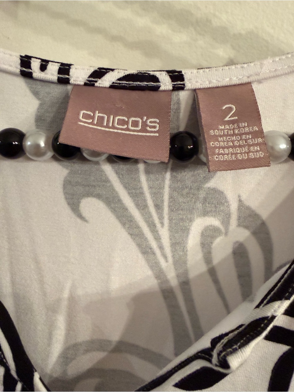 Chico’s Tunic Top V-Neck 3/4 Sleeve Bohemian Black & White Scroll Border Blouse - Picture 3 of 10